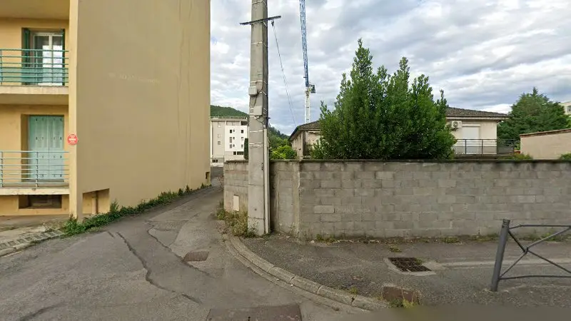 Vue de la rue devant Grau Frères Sarl, Tain-l'Hermitage