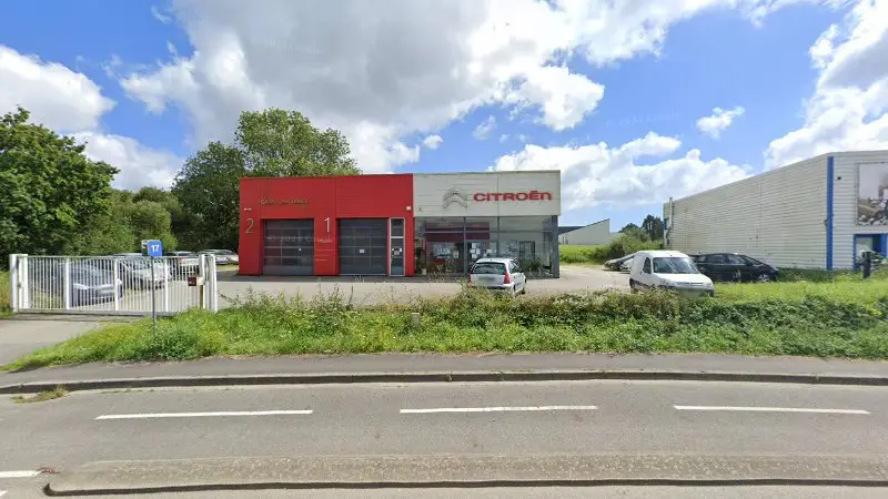 Vue de la rue devant Sarl Garage Raguenes Plouzane - Citroën, Plouzané