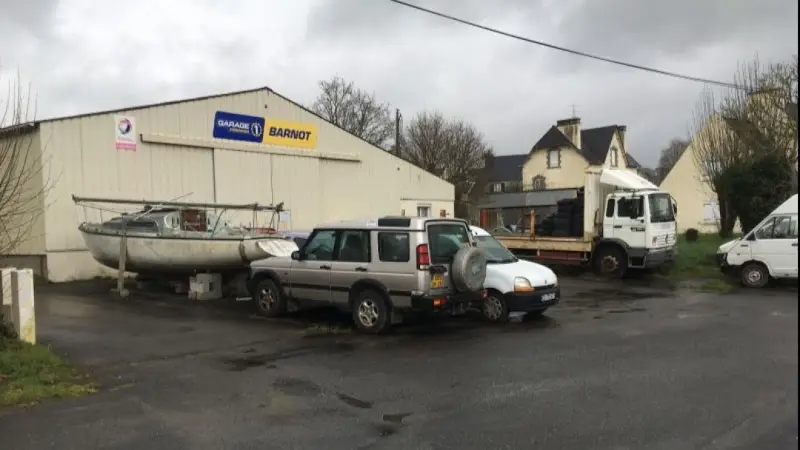 Photo publiée sur la fiche Google de GARAGE PREMIER - GARAGE BARNOT, Hôpital-Camfrout