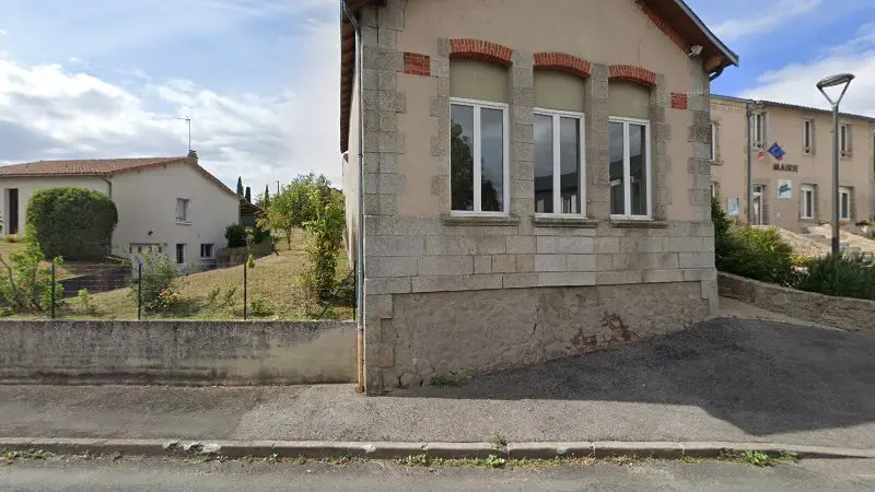 Vue de la rue devant rue du Chemin de l'ane, Azay-sur-Thouet