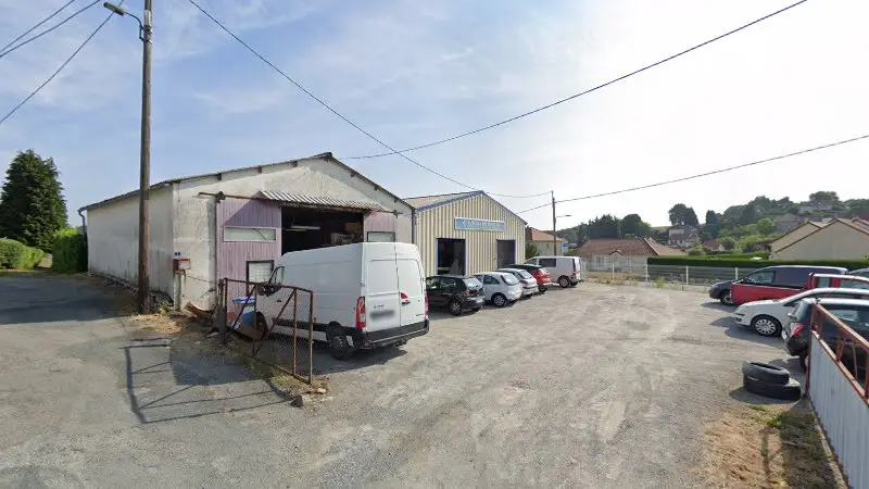 Vue de la rue devant Carrosserie Le Galliard Franck, Guéret