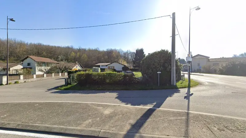Vue de la rue devant Doublier Jean-Paul, Bonnefamille