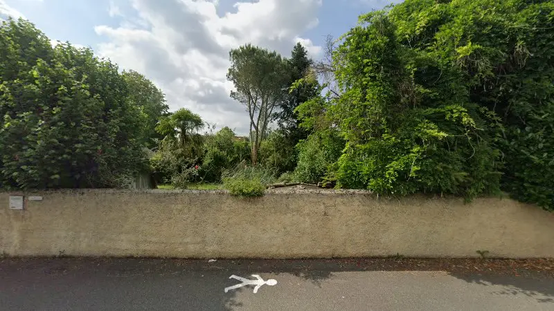 Vue de la rue devant Sarl Carrosserie Esteben, Nousty