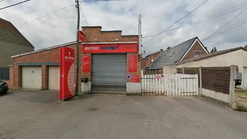 Vue de la rue devant GARAGE RUSCART - MOTRIO, Erchin