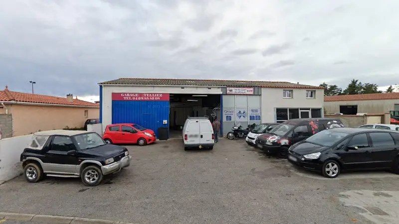 Vue de la rue devant Garage Telliez, Villeneuve-de-la-Raho