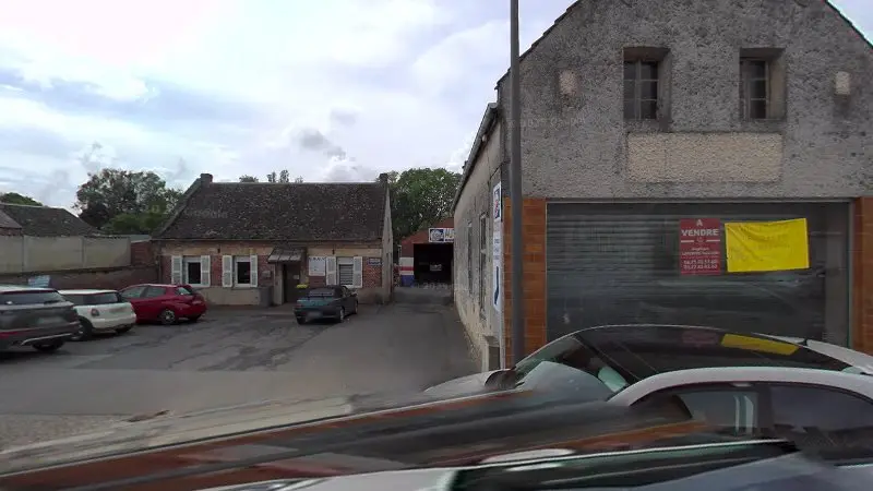 Vue de la rue devant Autovision Technical Control, Villers-Outréaux