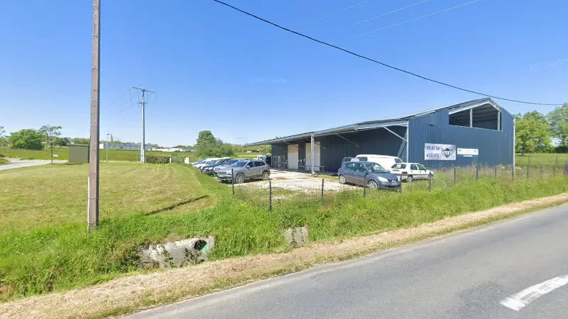 Vue de la rue devant GARAGE VF AUTO, Boulogne-sur-Gesse