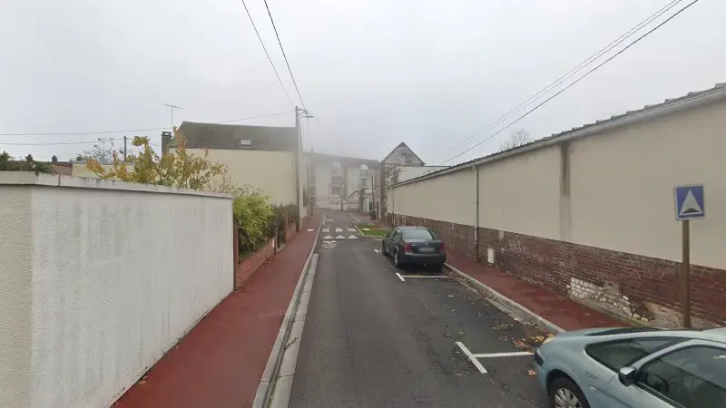 Vue de la rue devant Garage Foliot Quevillais, Le Petit-Quevilly