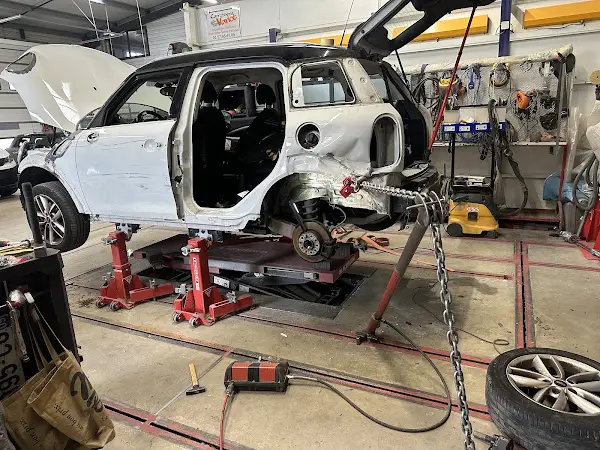 Photo publiée sur la fiche Google de Carrosserie Varlot, Le Barp