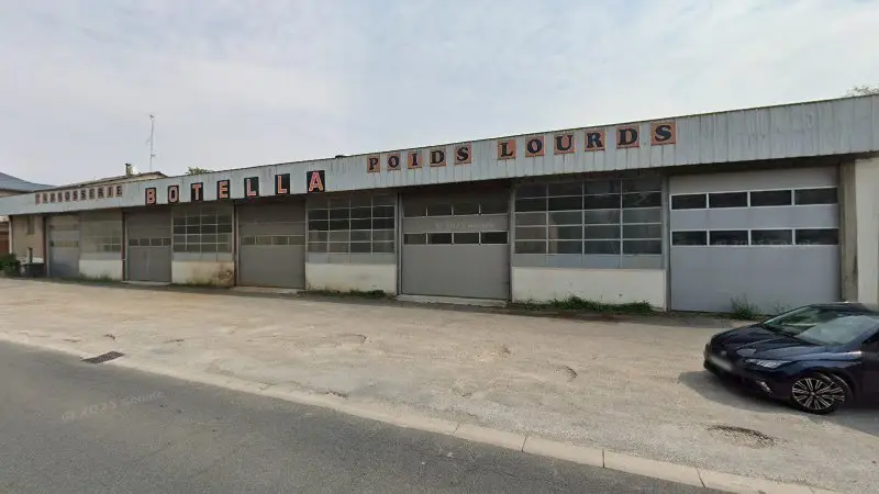 Vue de la rue devant Carrosserie Botella Poids Lourds, Onet-le-Château