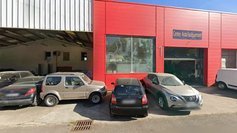 Vue de la rue devant Carrosserie de la nied, Faulquemont