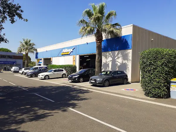Photo publiée sur la fiche Google de Albax Carrosserie - Fréjus, Fréjus