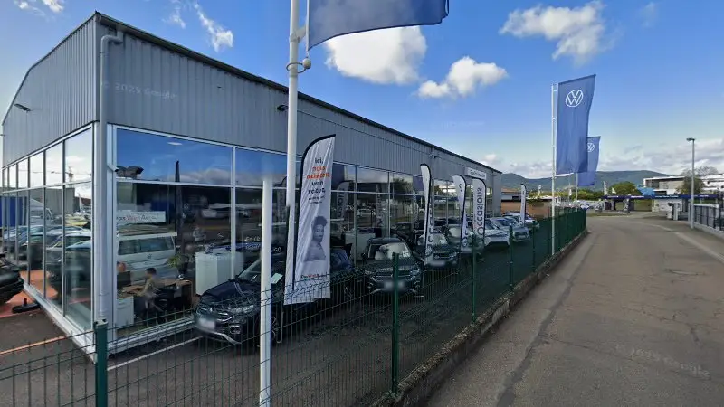 Vue de la rue devant Škoda Obernai - Grand Est Automobiles, Obernai