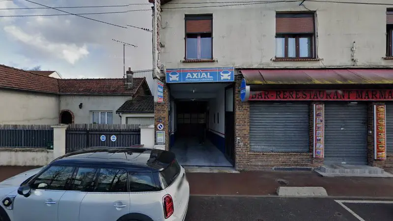 Vue de la rue devant AXIAL - PIERRELAYE CARROSSERIE, Pierrelaye