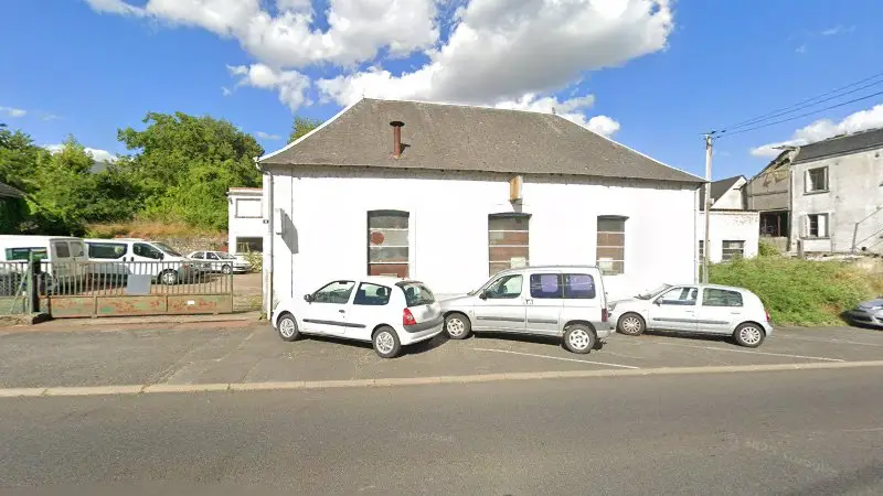 Vue de la rue devant Garage Rebelo, La Membrolle-sur-Choisille