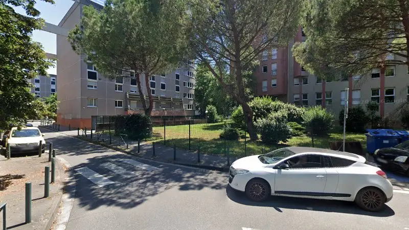 Vue de la rue devant PIECES DE RECHANGE OCCASION POUR SMART, Toulouse