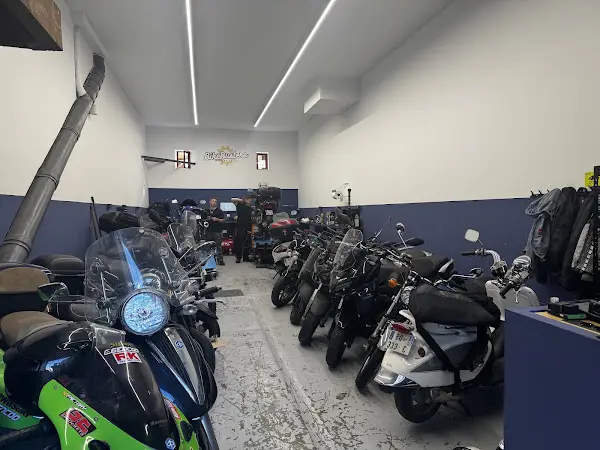 Photo publiée sur la fiche Google de Bikebusters - Révision & Services rapides moto & scooters, Marseille