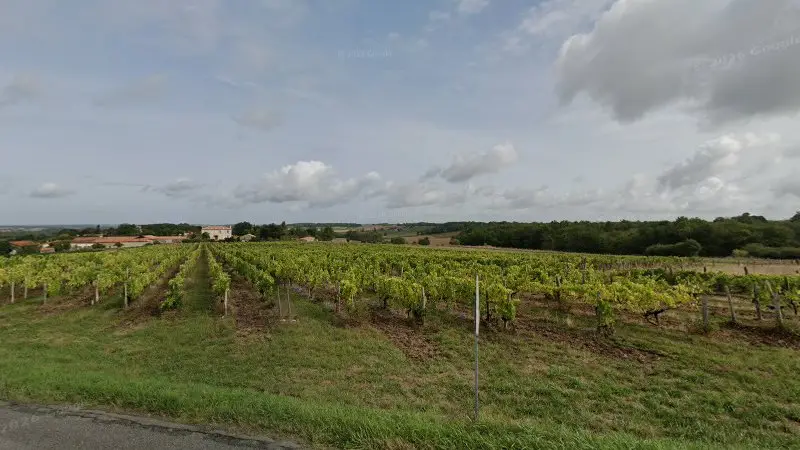Vue de la rue devant Jayat Jean-Claude, Brie-sous-Barbezieux