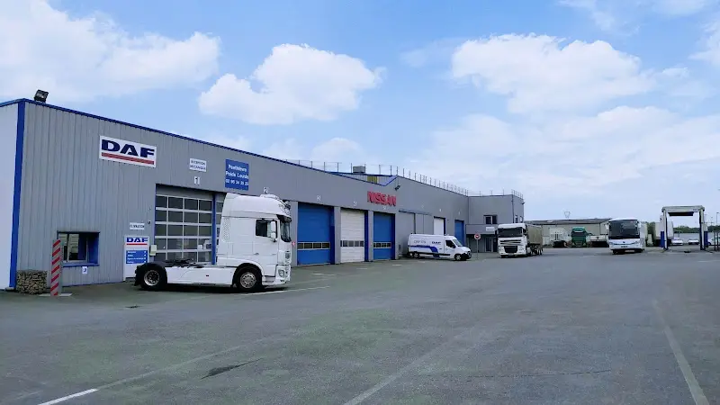 Photo publiée sur la fiche Google de GROUPE DUCLOS - PENTHIEVRE POIDS LOURDS - DAF TRUCKS / NISSAN TRUCKS / ISUZU / PIAGGIO COMMERCIAL, Pommeret