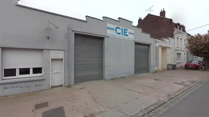 Vue de la rue devant Carrosserie Industrielle Européenne, Cambrai