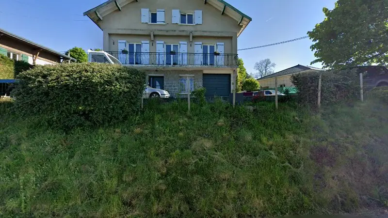 Vue de la rue devant Mouss Auto ( Courtial Cyril ), Saint-Agrève