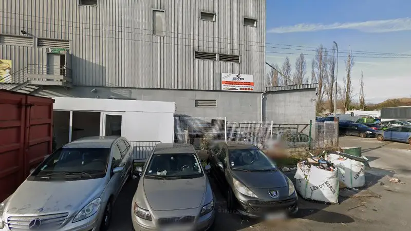 Vue de la rue devant Muette fast auto., Garges-lès-Gonesse