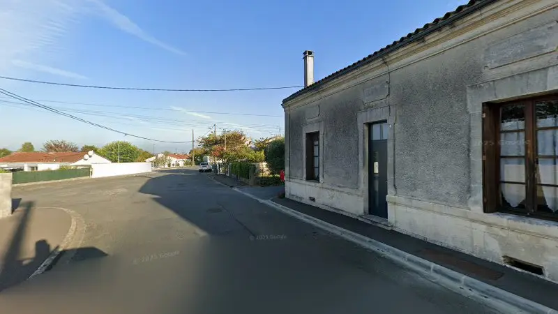 Vue de la rue devant Eurorepar Garage Nico, Châteaubernard