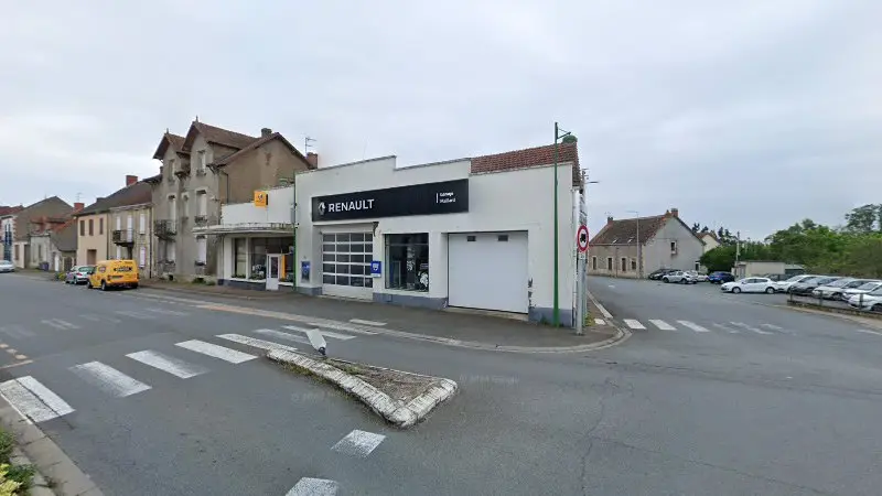 Vue de la rue devant SARL GARAGE MAILLARD Dacia, Montmarault