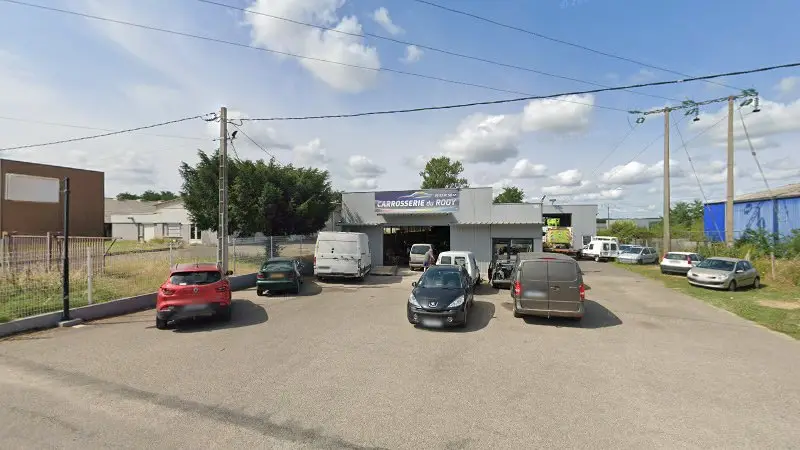 Vue de la rue devant Carrosserie Du Rooy, Villeneuve-sur-Lot