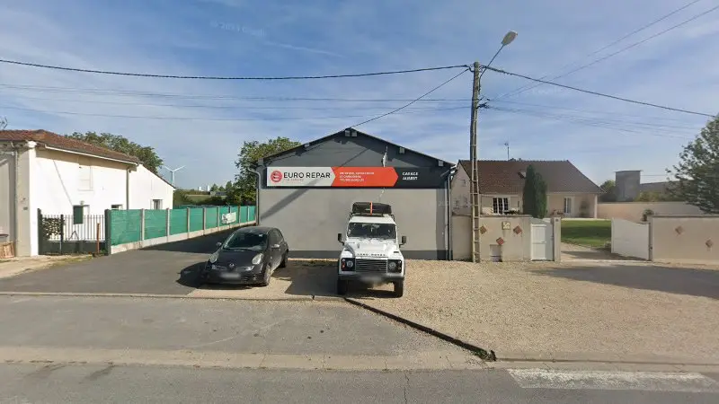 Vue de la rue devant Eurorepar Garage Aubert, La Chaussée-sur-Marne