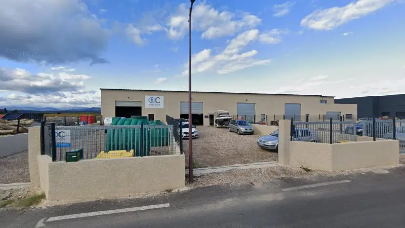 Vue de la rue devant ACLT AUTOMOBILE, Thézan-lès-Béziers