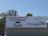 Photo de TESLA approved body shop