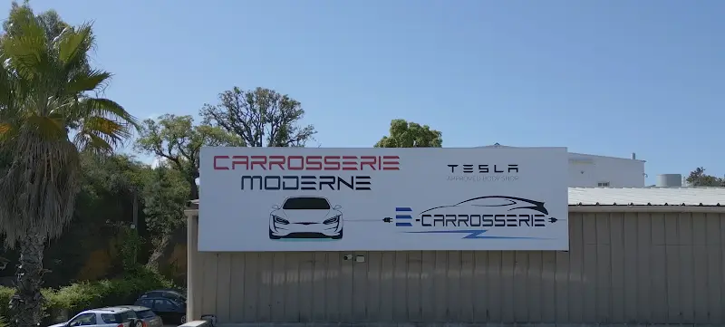 Photo publiée sur la fiche Google de TESLA approved body shop, Sarrola-Carcopino
