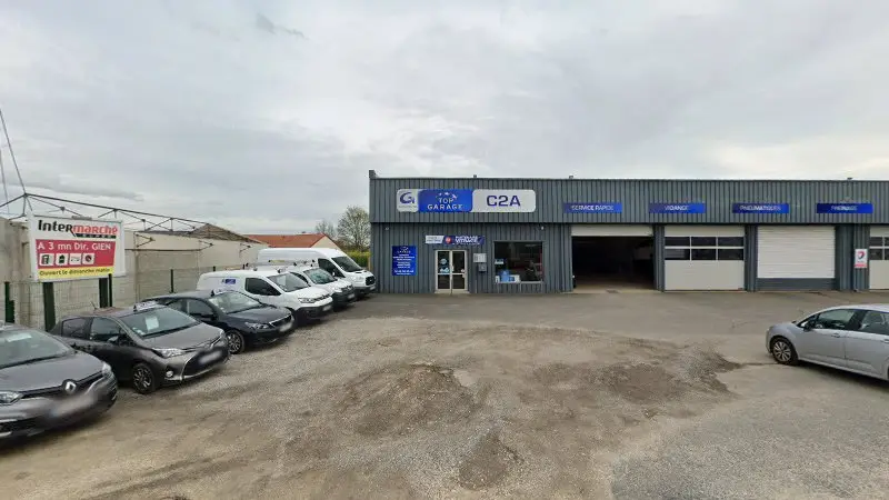 Vue de la rue devant C2A - Bosch Car Service, Aubigny-sur-Nère