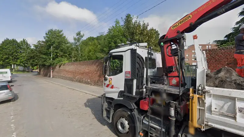 Vue de la rue devant Diagnostic Auto Toutes Marques – Rapide & Fiable, Douai