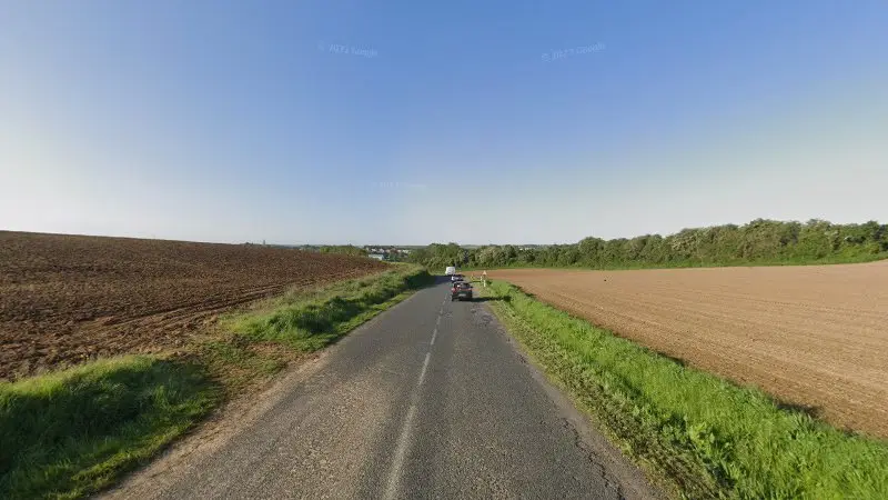Vue de la rue devant Carrosserie de la Maie, Rinxent