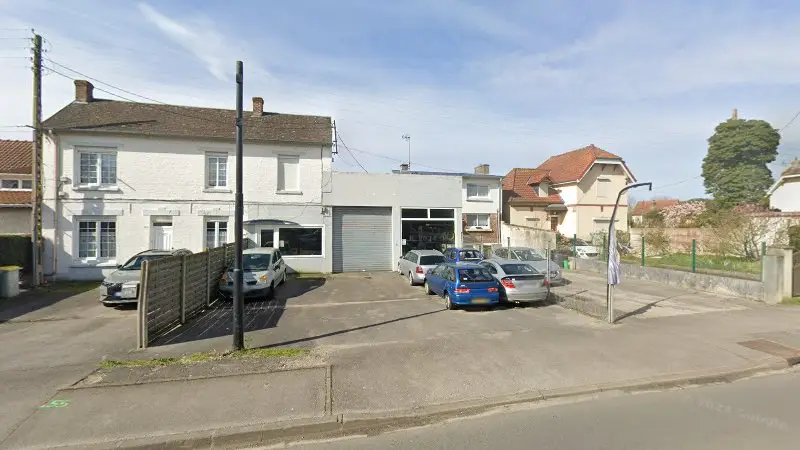 Vue de la rue devant Garage De La Gare, Rang-du-Fliers