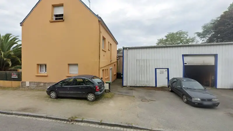 Vue de la rue devant Eurorepare garage FIAT PONT-SCORFF, Pont-Scorff