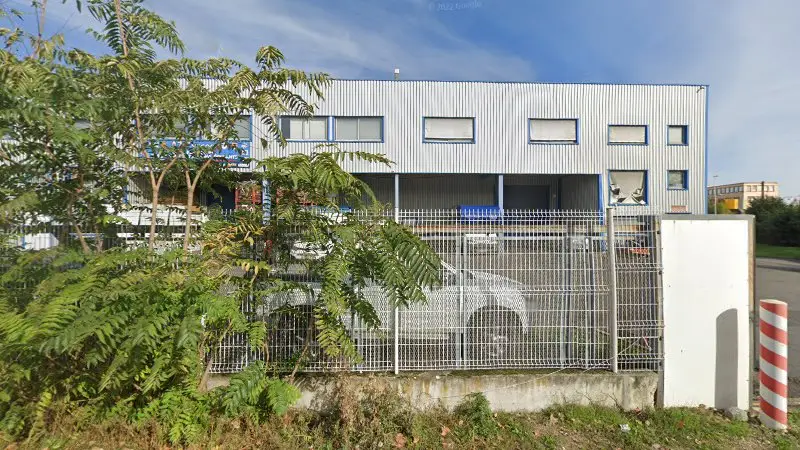 Vue de la rue devant SULFY PRO, Villeneuve-la-Garenne
