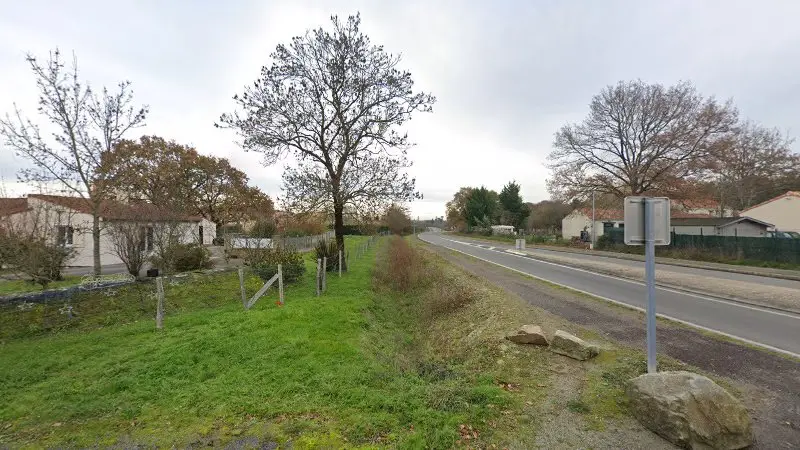 Vue de la rue devant Ypl Sarl, Saint-Jean-de-Boiseau