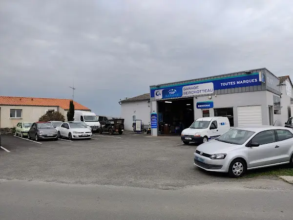 Photo publiée sur la fiche Google de TOP GARAGE - GARAGE BERCHOTTEAU, Angliers