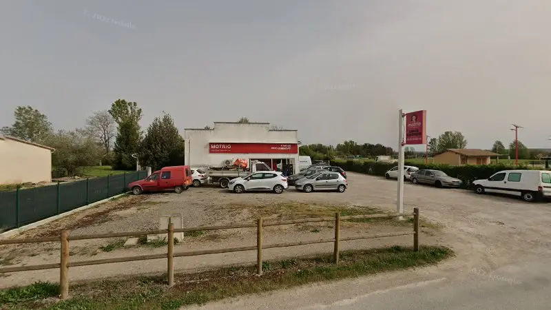 Vue de la rue devant MC AUTOMOBILES - MOTRIO, Nègrepelisse