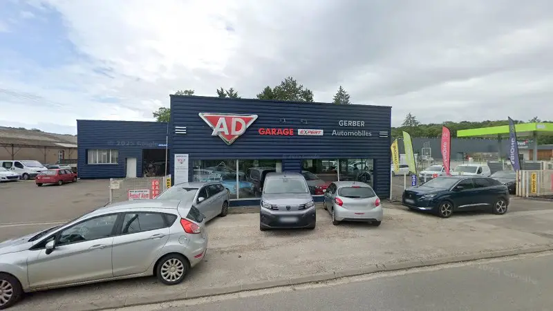 Vue de la rue devant SASU GARAGE GERBER AUTOMOBILES, Fraisans