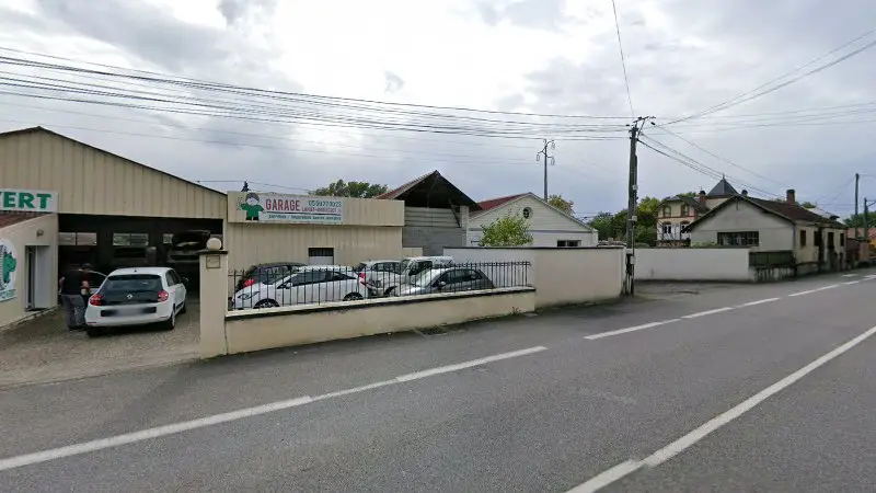 Vue de la rue devant garage Lanot-Grousset, Bizanos