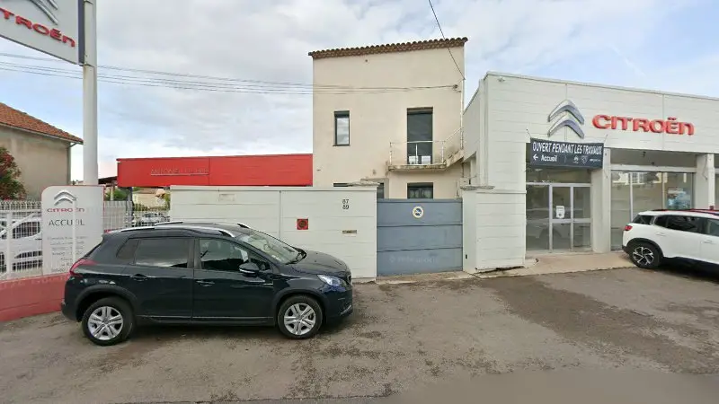 Vue de la rue devant GARAGE ANTONELLI ET FILS - Citroën, Marseille