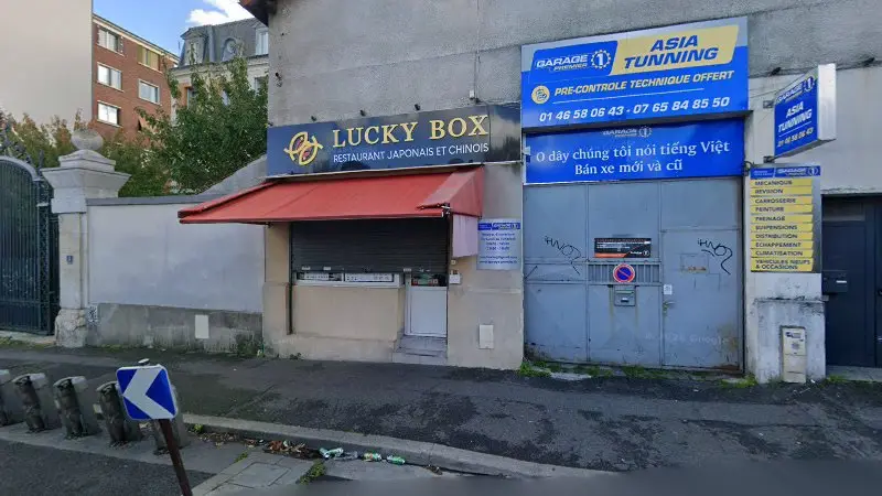 Vue de la rue devant ASIA TUNNING, Ivry-sur-Seine