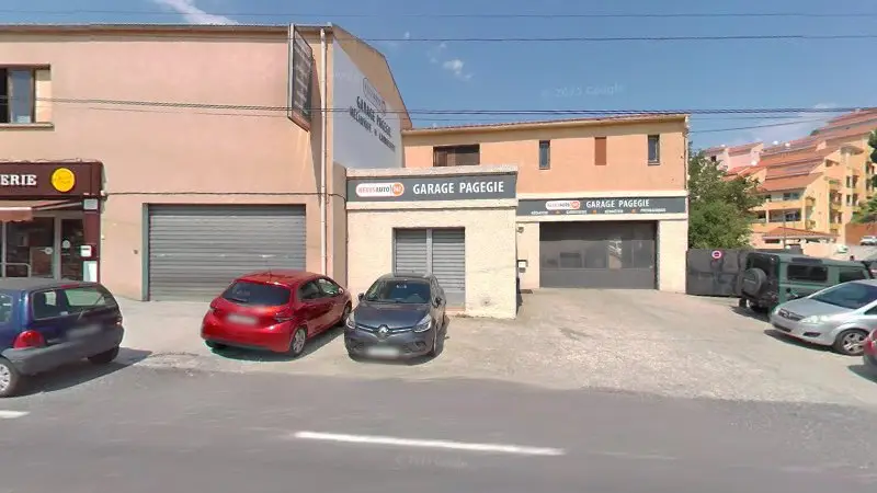 Vue de la rue devant Garage Pagegie - Toutes Marques Mecanique carrosserie, Banyuls-sur-Mer
