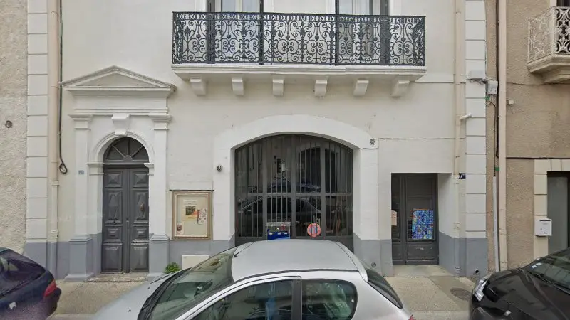 Vue de la rue devant Atelier les amis du garage, Fabrègues