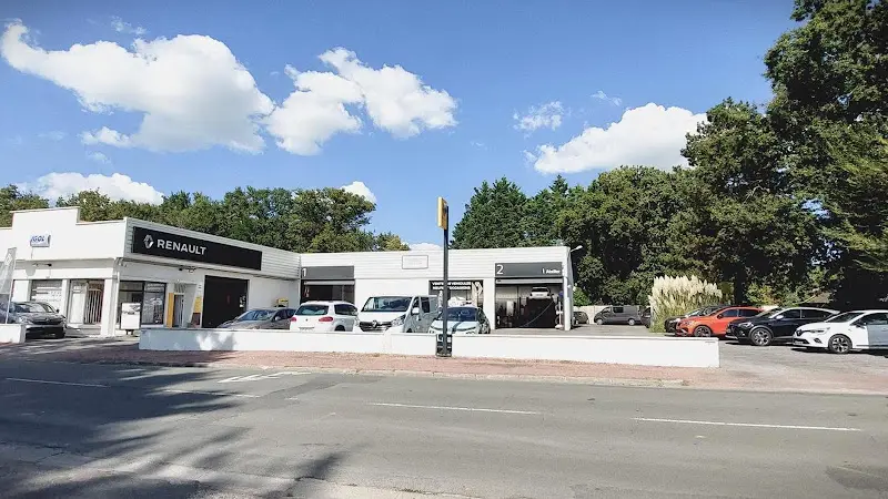 Photo publiée sur la fiche Google de Renault Dacia Garage Palissier Concessionnaire, Étaules