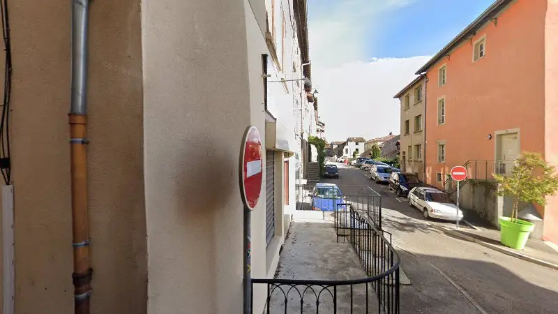 Vue de la rue devant Mandataire auto ST JEAN DE BOURNAY – CARTERRE, La Côte-Saint-André